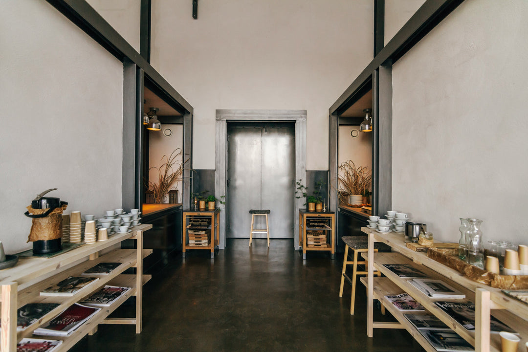 Tips On Mixing Metal And Wood Furniture